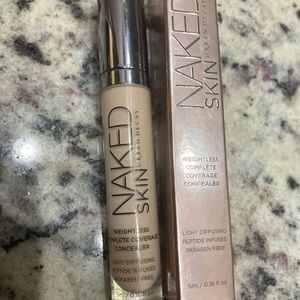 NWOT Naked Skin Weightless Concealer